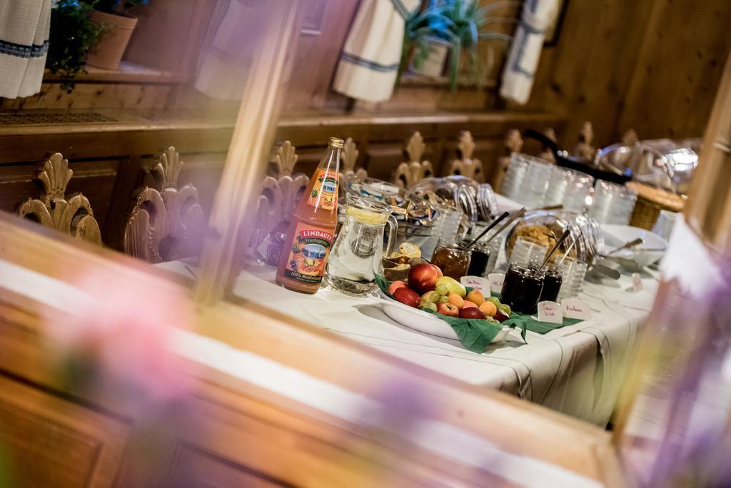 Hotel-Gasthof Adler Lindau  Rum bild